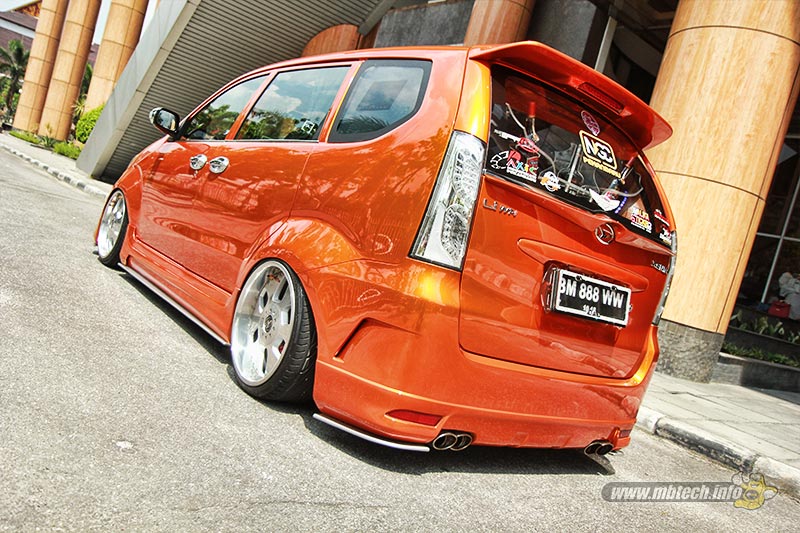 Daihatsu Xenia li 2004 Interior VIP KING Nominee - Tampak Belakang