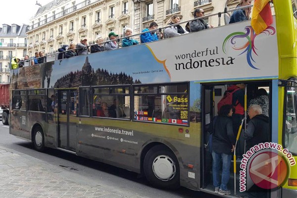 bus_wonderful_indonesia_1
