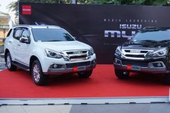 isuzu-mu-x-facelift-lebih-tangguh-dan-segar