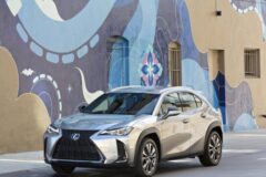 lexus-ux-crossover-mewah-untuk-perempuan