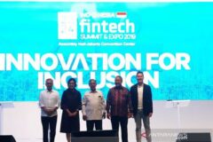 menko-perekonomian-buka-indonesia-fintech-summit-and-expo-2019
