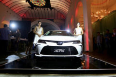 corolla-altis-generasi-12-hadir-di-indonesia