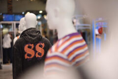 tie-dye-motif-andalan-koleksi-kolaborasi-88rising-x-guess