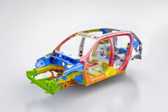 volvo-siapkan-mobil-listrik-suv-paling-aman