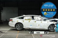 honda-accord-raih-lima-bintang-dalam-uji-tabrak-ncap