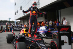 verstappen-juarai-gp-brazil-duo-ferrari-saling-tabrakan