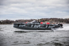 kapal-brabus-shadow-900-hanya-37-unit-di-dunia