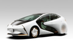 toyota-akan-produksi-mobil-listrik-dan-hybrid-di-thailand