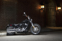 harley-rilis-model-anyar-softail-standard