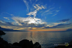 menyibukkan-diri-dalam-kebaikan-dirumahaja