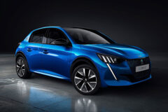 new-peugeot-208-raih-car-of-the-year-2020