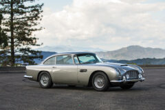 nostalgia-james-bond-dengan-aston-martin-db5