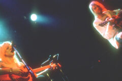 kurt-cobain-dan-coutney-love-hanya-berduet-sekali