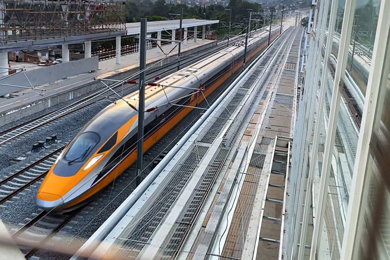 melihat-kesiapan-kereta-jakarta-bandung