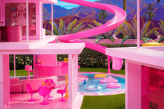 tren-inspirasi-barbie-dreamhouse